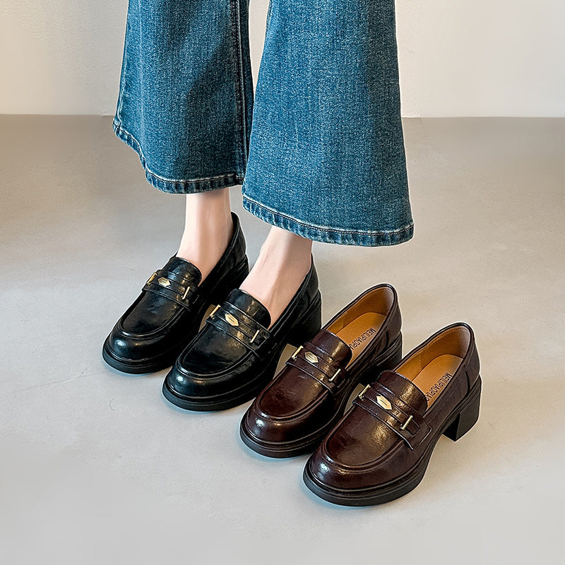 Damen Klassische Mokassin mit eleganter Schnallen-Applikation EB
