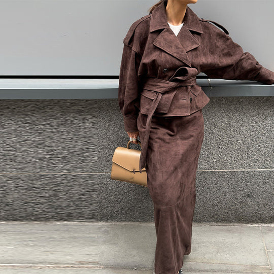 Damen modische Wildlederjacke mit passendem Rock im eleganten Set EB