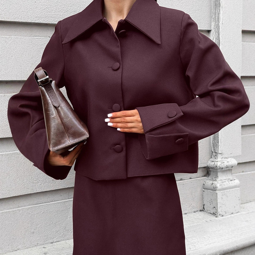 Damen Modische Kurzjacke mit schmalem Schnitt und eleganten Knopfdetails EB