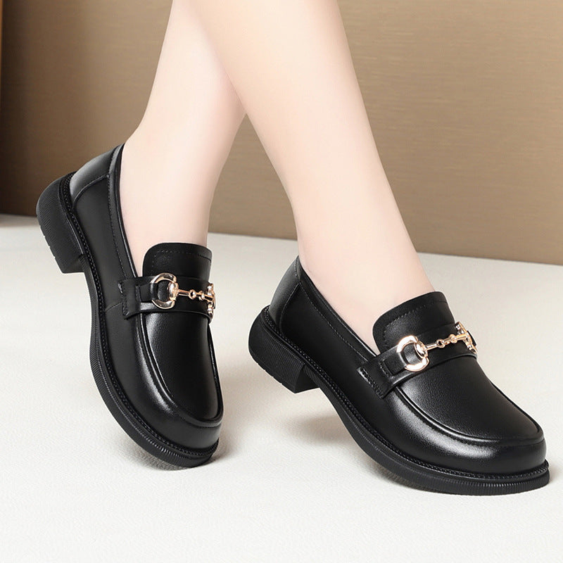 Damen Elegante Mokassins mit modischen Kettendetails EB