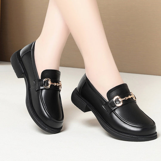 Damen Elegante Mokassins mit modischen Kettendetails EB