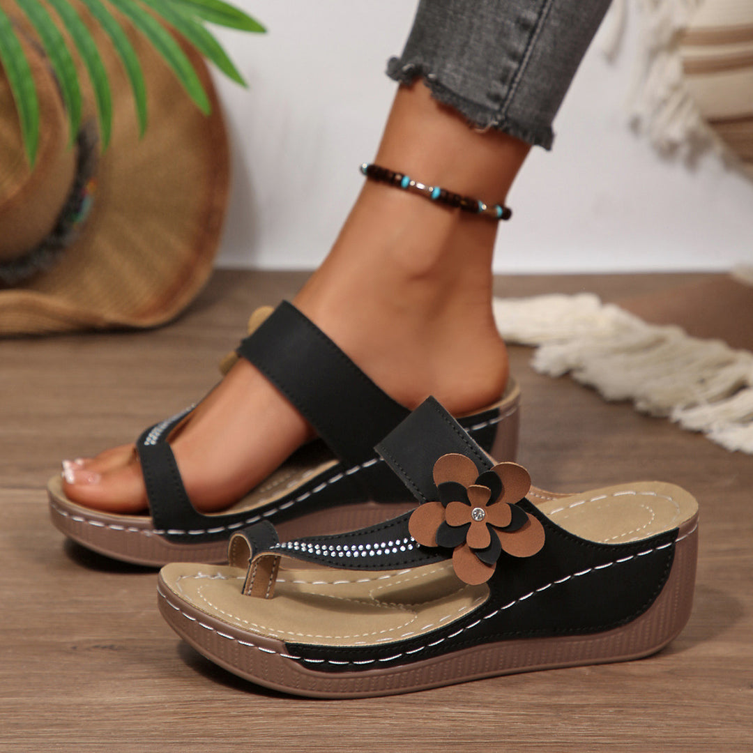 Damen Sandalen mit floralem Dekor und komfortablem Plateau EB