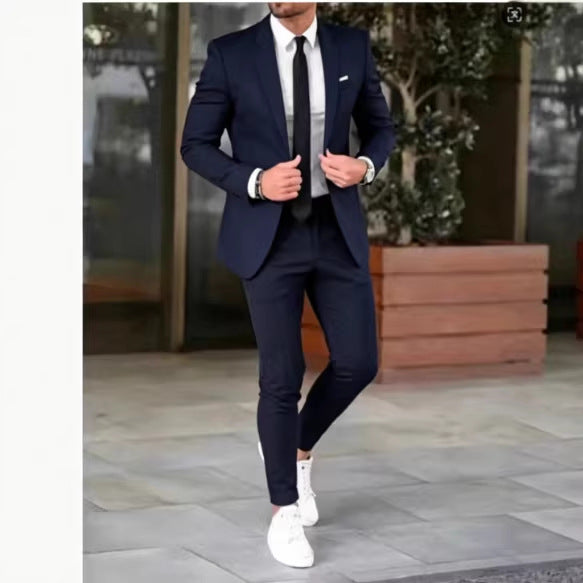 Herren nan tailliertes Anzugset aus leichtem Stretch-Twill mit Ein-Knopf-Sakko und Flat-Front-Hose EB