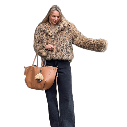 Damen Kurze Felljacke mit Leopardenmuster EB