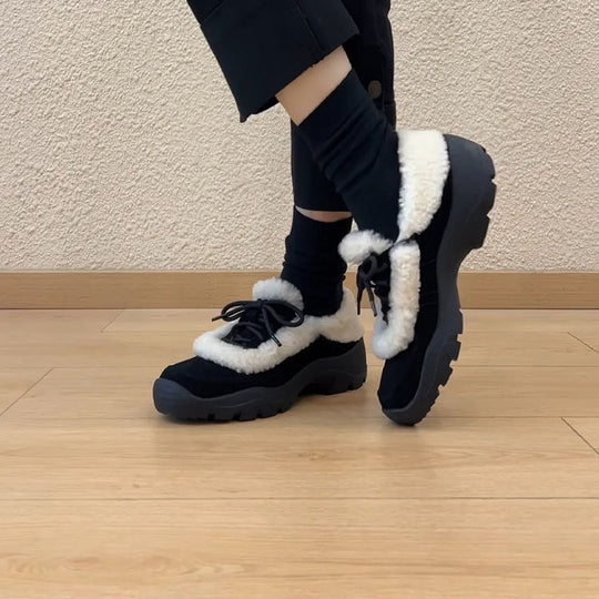 Damen Komfortable Clogs mit flauschigem Innenfutter und praktischem Schnürsystem EB