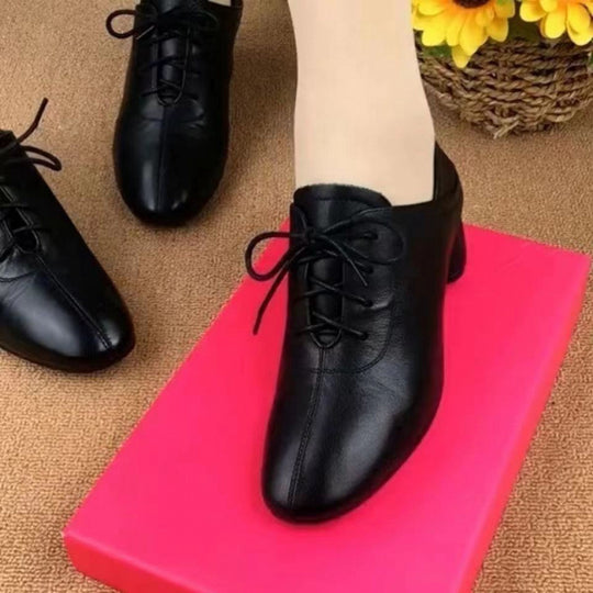 Damen Elegante Schnürschuhe mit erstklassiger Lederverarbeitung und modischem Design EB