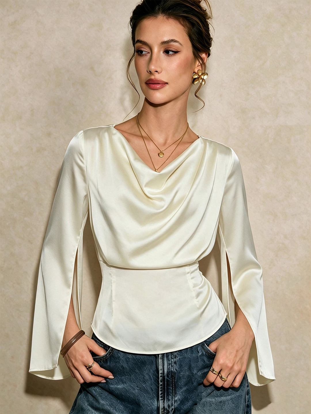 Damen elegante Satinbluse mit Wasserfallausschnitt, taillierter Silhouette und langen Ärmelschlitzen Eichborn Berlin