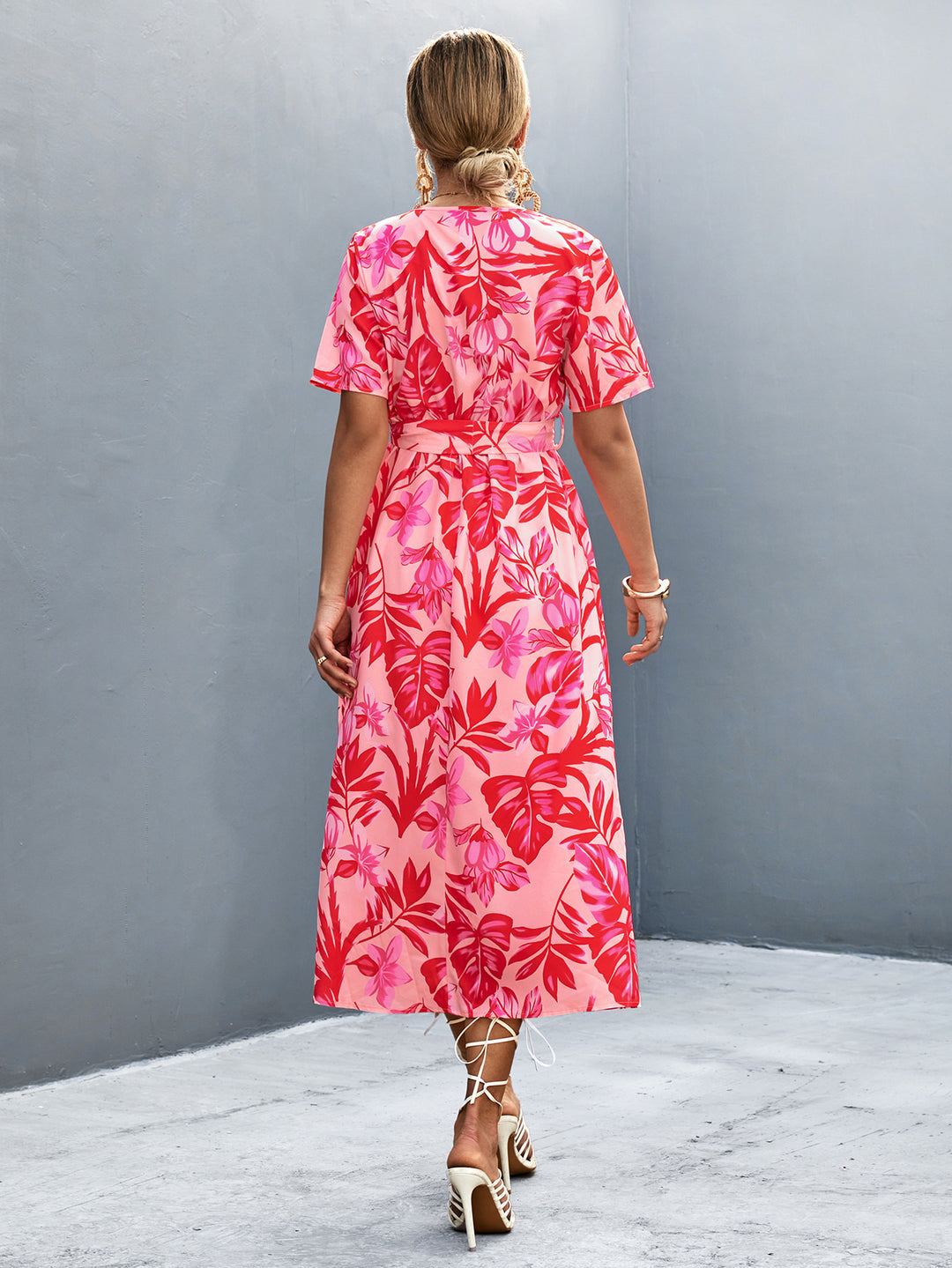 Damen Wickelmaxikleid mit floralem Muster und eleganter Schärpe EB