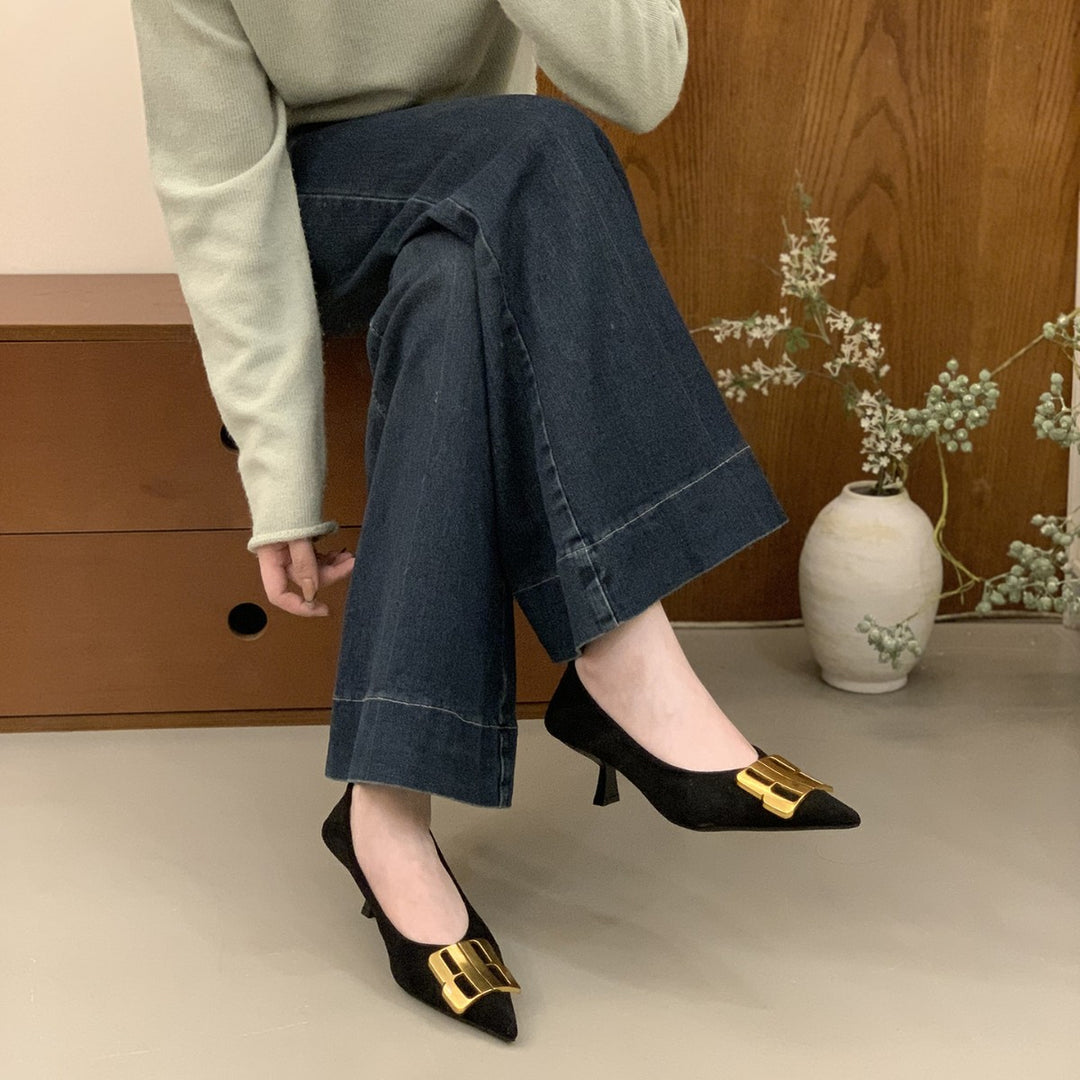 Damen Elegante spitze Pumps mit extravagantem Gold-Detail EB