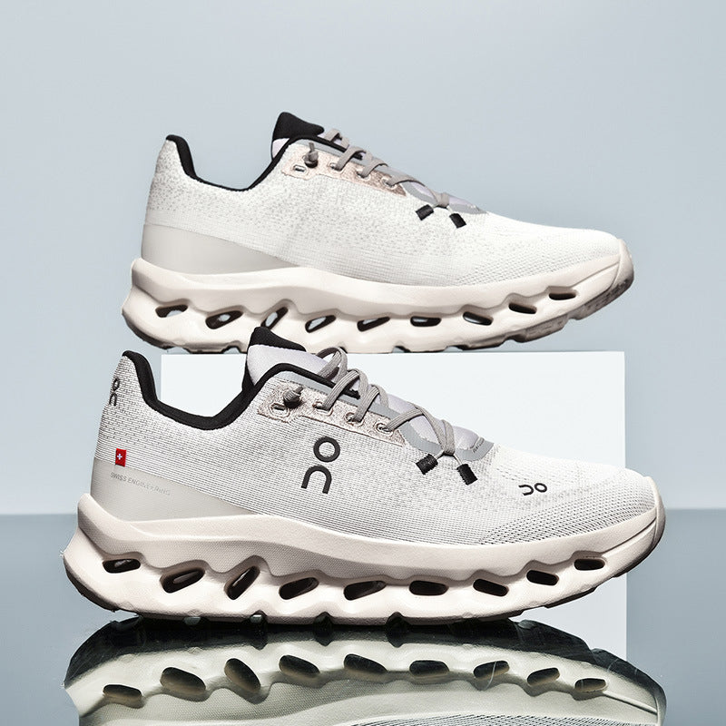 Unisex leichte Performance-Laufschuhe mit Hohlkammer-Zwischensohle und nahtlosem Strickoberteil EB