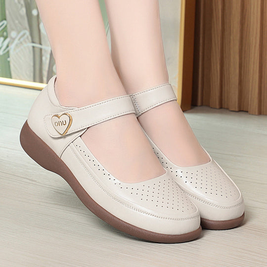 Damen Komfortable Mary Jane Ballerinas mit atmungsaktiven Perforationen und verstellbarem Riemen EB