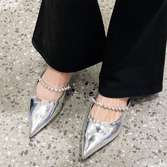 Damen Elegante und funkelnde Pumps mit spitzem Design und glamourösem Akzent EB
