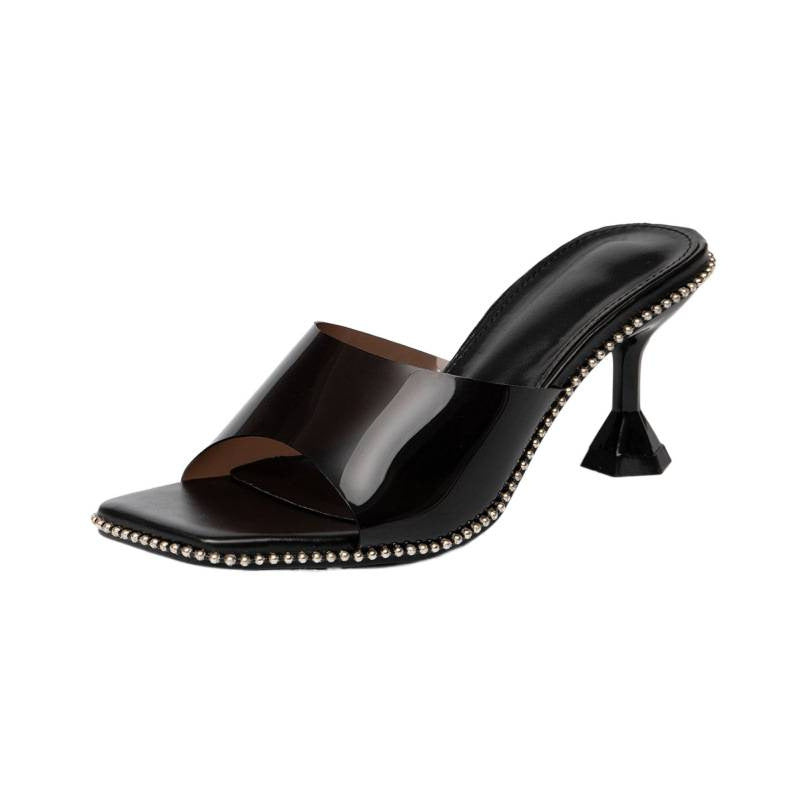Damen elegante Mules mit glänzendem Material und funkelnden Perlendetails EB