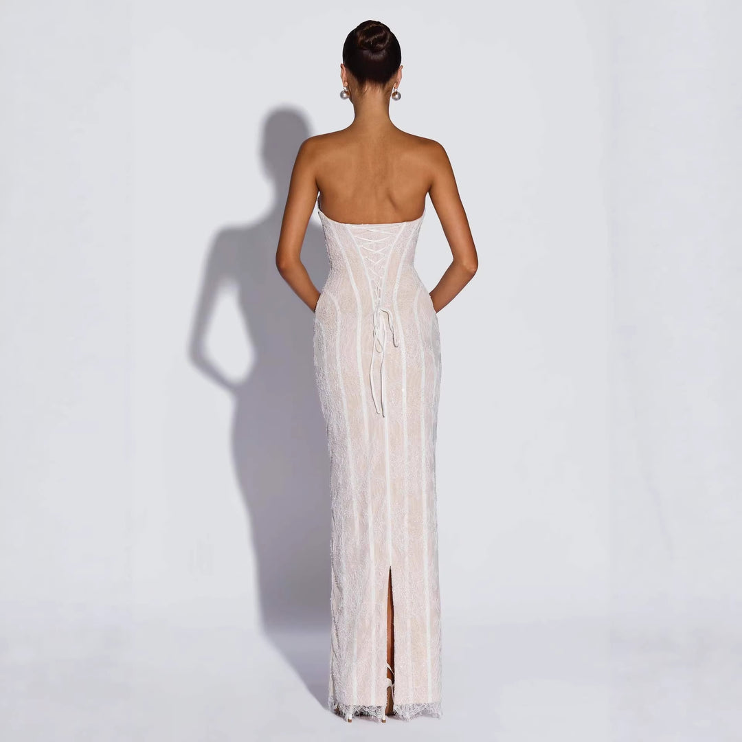 Damen Hochzeitskleid mit elegantem trägerlosen Design und luxuriösem Tüllabschluss EB