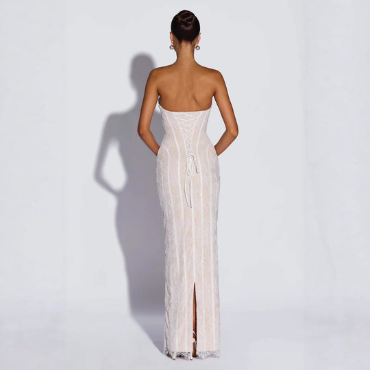Damen Hochzeitskleid mit elegantem trägerlosen Design und luxuriösem Tüllabschluss EB