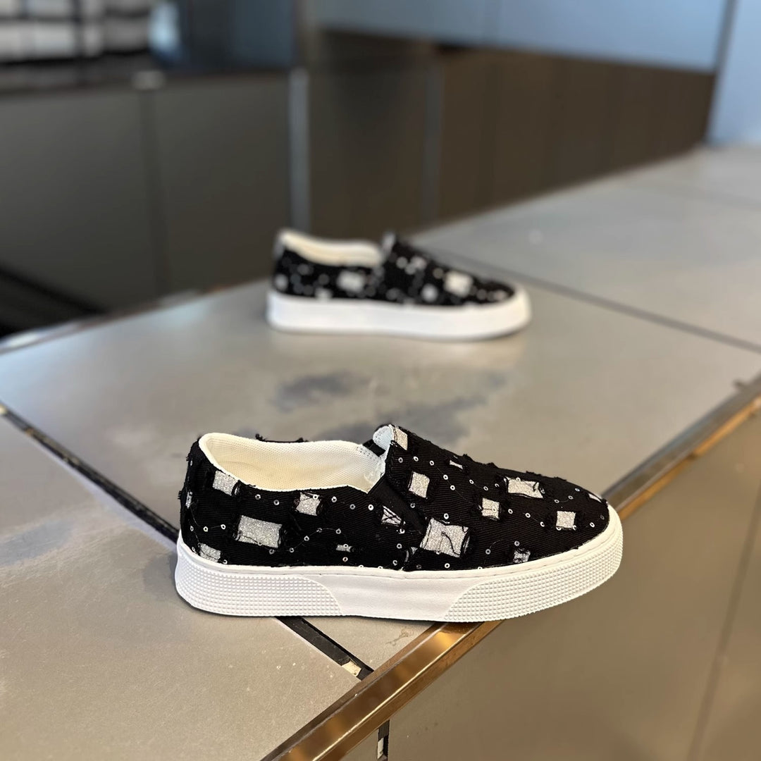 Damen Komfortable Slip-On Sneakers mit funkelnden Applikationen EB