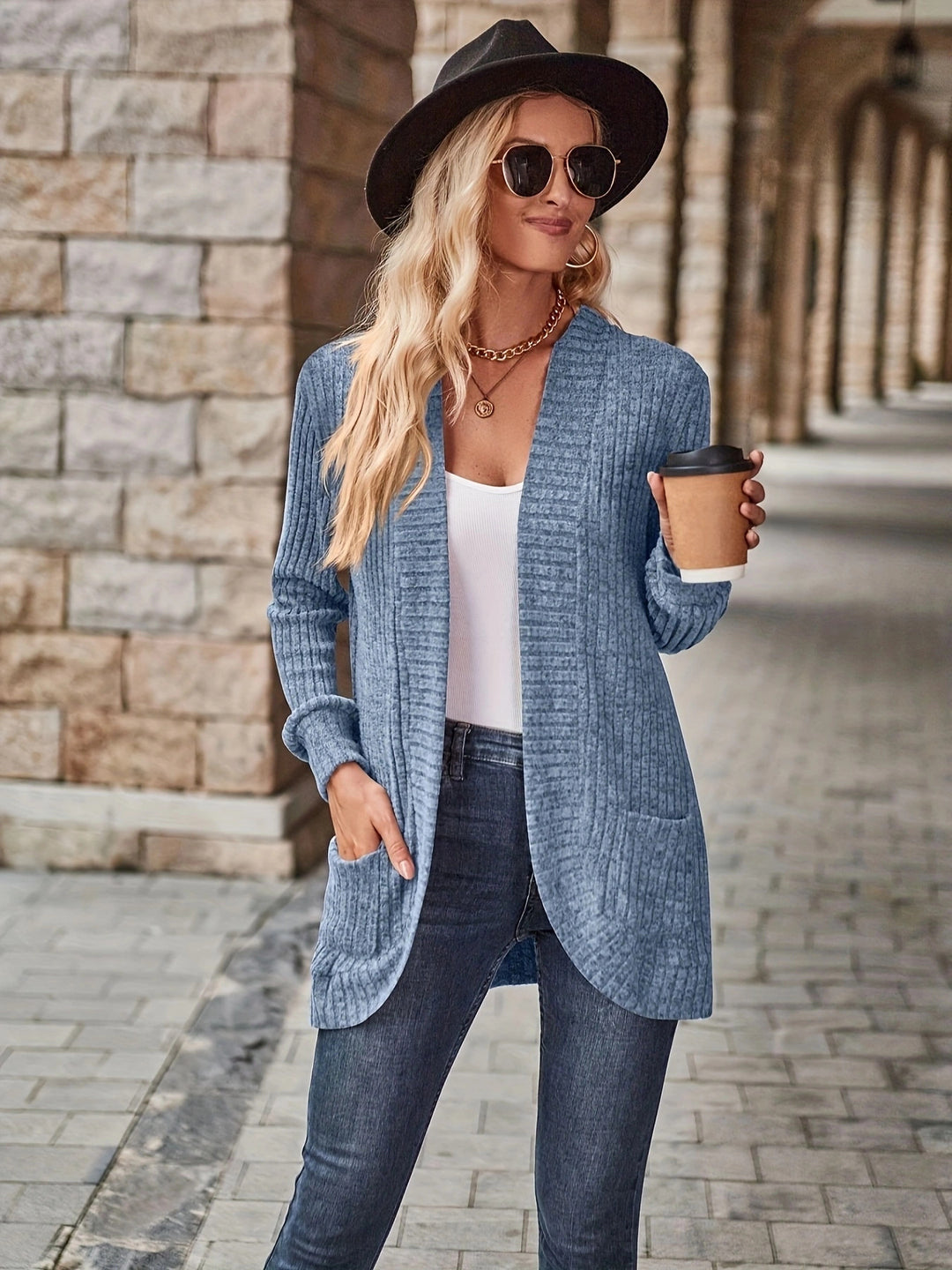 Damen Strickjacke mit lässigem Schnitt und praktischen Taschen EB