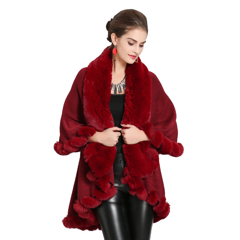 Damen Kapuzenponcho mit luxuriösem Fellkragen und eleganter Umrandung EB