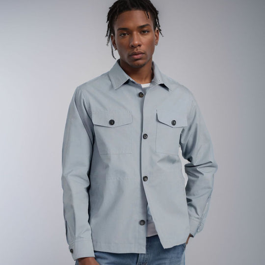 Herren lässige Utility-Jacke mit praktischen Klappentaschen und modernem Schnitt EB