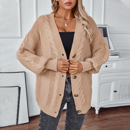 Damen Strickjacke mit Zopfdesign und goldenen Knopfdetails EB