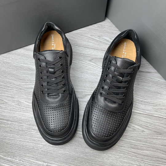 Damen zeitlose Sneakers mit perforierten Details EB