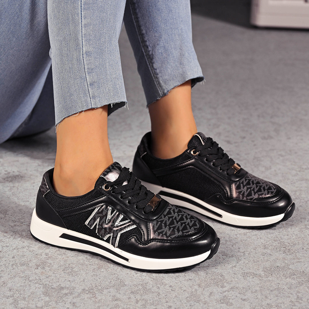 Damen Modische Sneakers mit atmungsaktiver Mesh-Oberfläche und trendigen Designelementen EB