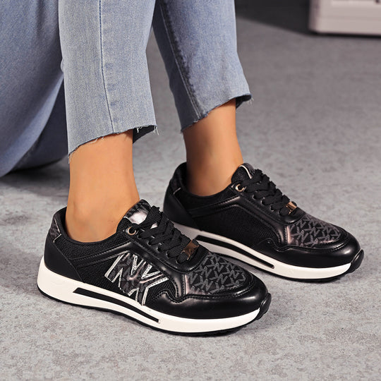 Damen Modische Sneakers mit atmungsaktiver Mesh-Oberfläche und trendigen Designelementen EB
