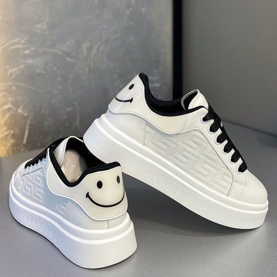 Damen moderne Sneakers mit strukturierter Sohle und lässigem Touch EB
