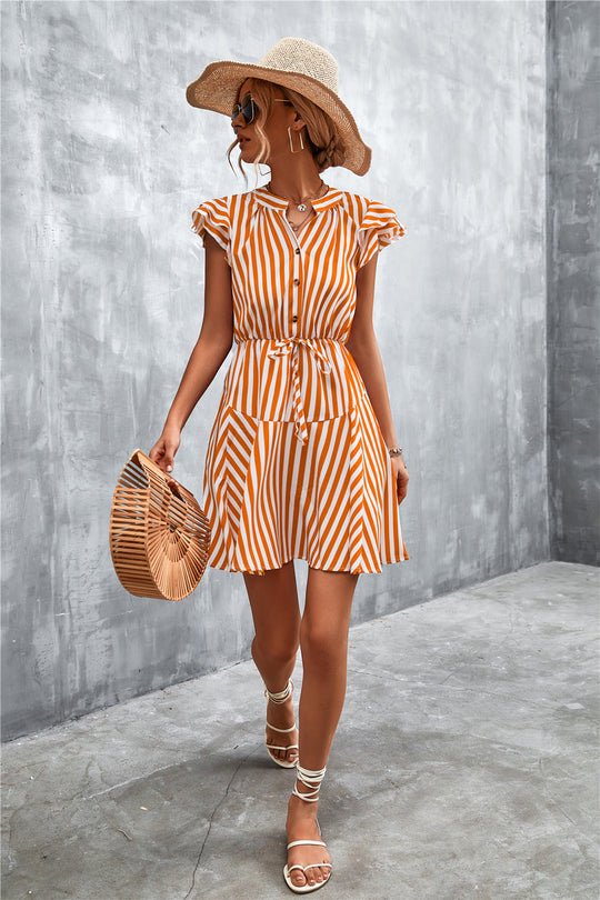 Damen Kurzarm-Kleid im angesagten Streifenlook mit Taillenzug und eleganten Rüschendetails EB