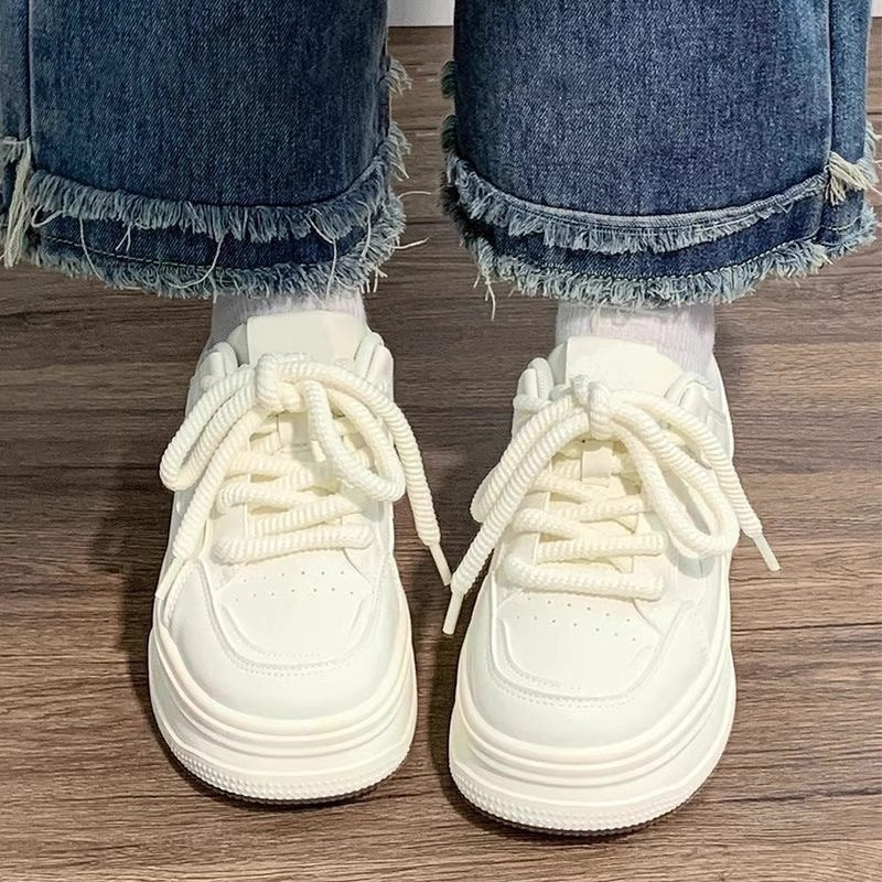 Damen Komfortable Plateau-Sneaker mit trendigem Design und dicker Sohle EB