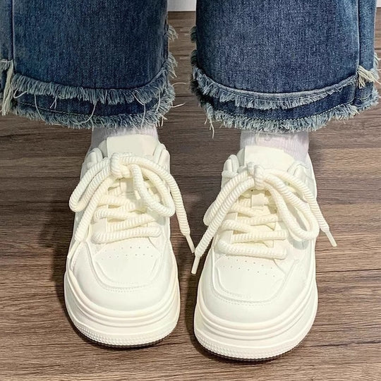 Damen Komfortable Plateau-Sneaker mit trendigem Design und dicker Sohle EB