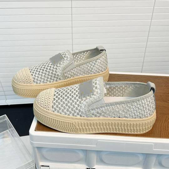 Damen Geblümte Slipper mit funkelnder Schnallenverzierung EB