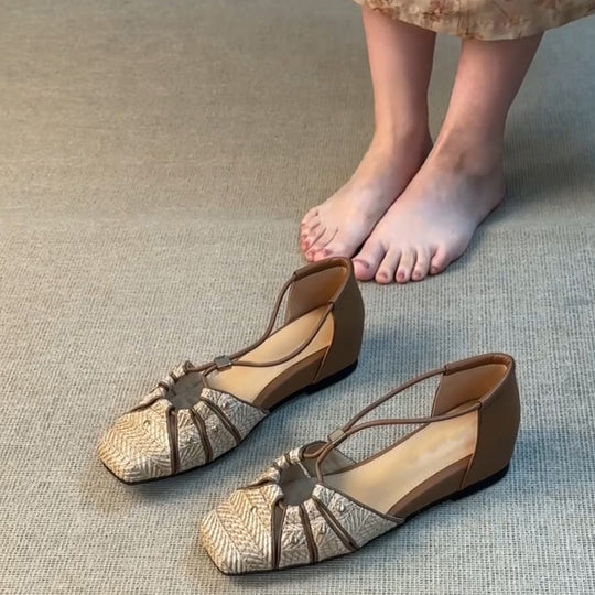 Damen Sandalen mit elegantem Riemchendesign und modischen Akzenten EB