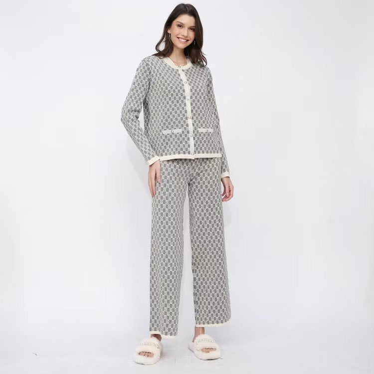 Damen Pyjama-Set mit modernem Karomuster und durchgehender Knopfleiste EB
