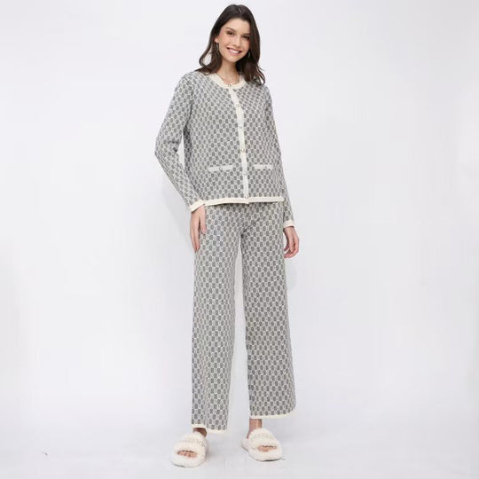 Damen Pyjama-Set mit modernem Karomuster und durchgehender Knopfleiste EB