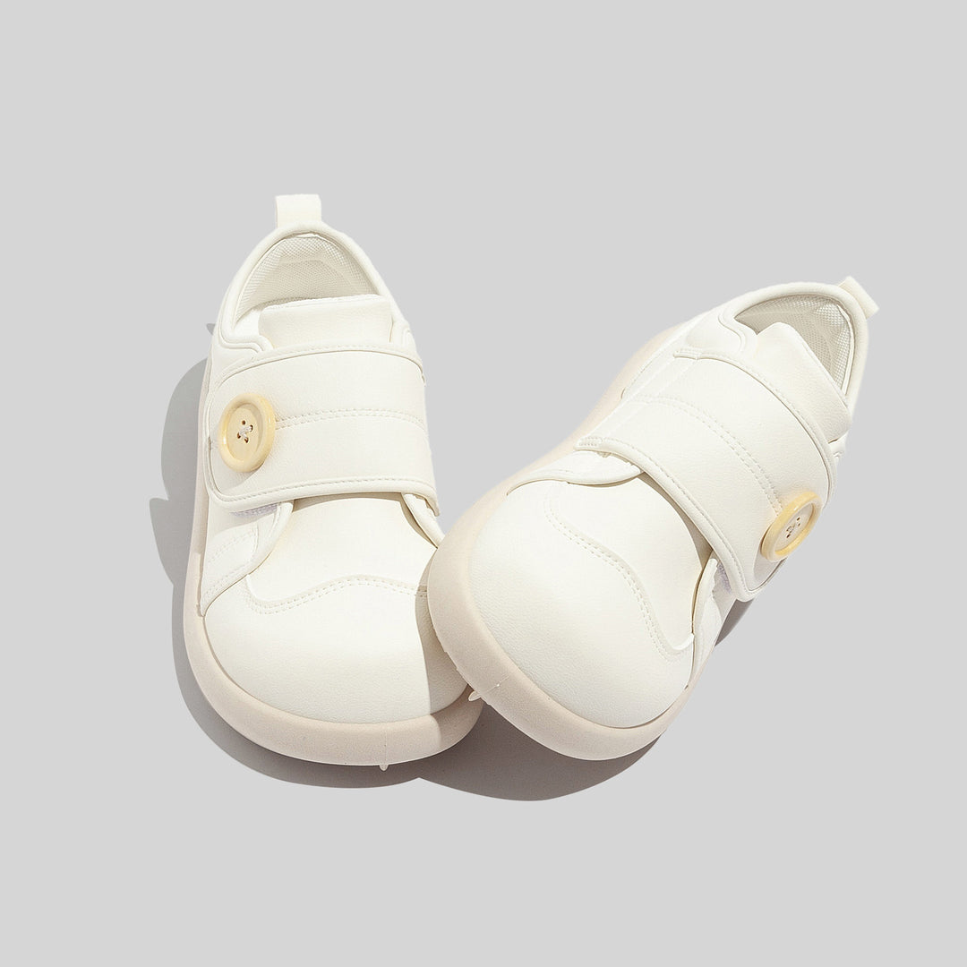 Damen Sneakers mit innovativem Knopfvorschluss und atmungsaktiven Eigenschaften EB