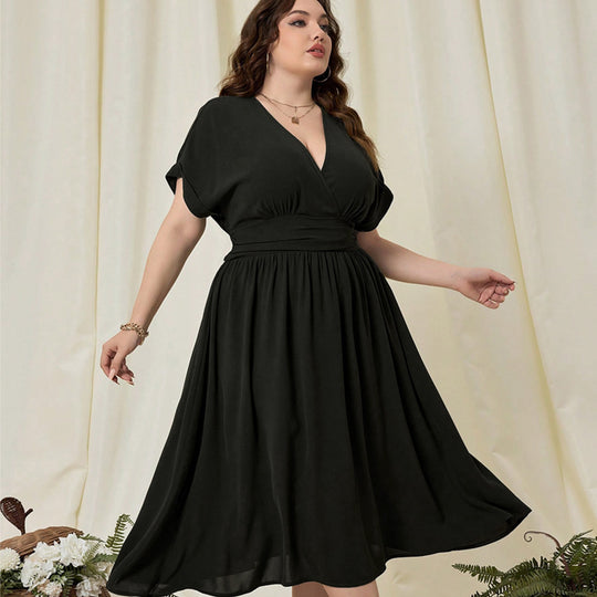 Damen Maxikleid mit elegantem Wickeldesign und fließendem Saum EB