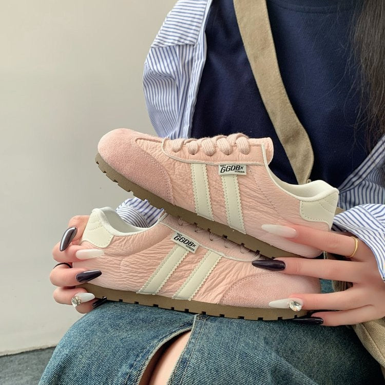 Damen Sportliche Sneakers mit strukturiertem Obermaterial und rutschfester Sohle EB