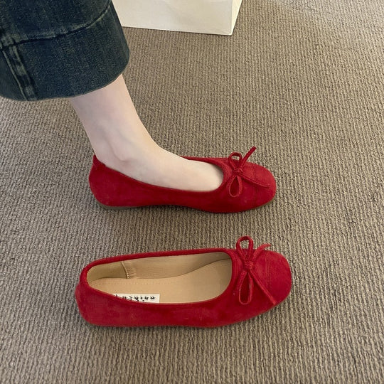 Damen elegante Ballerinas mit schimmernder Oberfläche und zarter Schleifen-Applikation EB