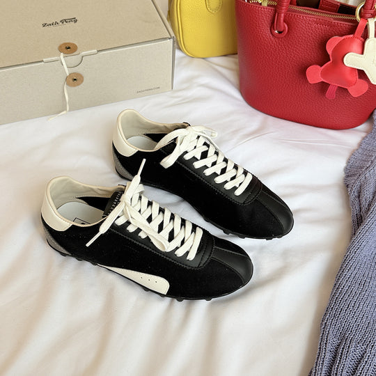 Damen Sportliche Sneakers im minimalistischen Design mit atmungsaktiver Oberflächenstruktur und stabiler Sohle EB