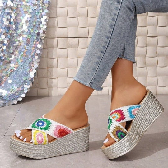 Damen Plateausandalen mit buntem Blumenmuster und rutschfester Sohle EB