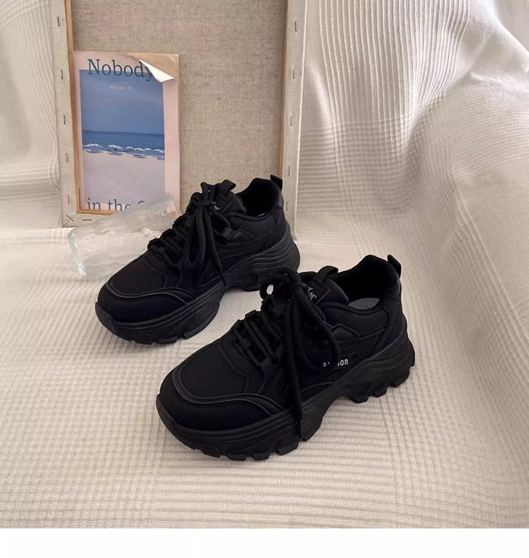 Damen Sportliche Sneakers mit robustem Profil und bequemer Dämpfung EB