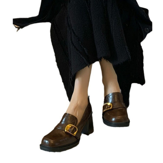 Damen elegante Plateaupumps mit schickem Schnallenakzent EB