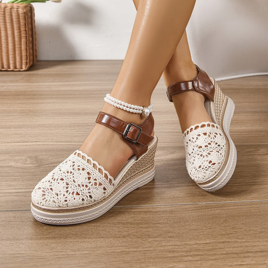 Damen Wedge-Sandalen mit filigranem Spitzen-Design EB