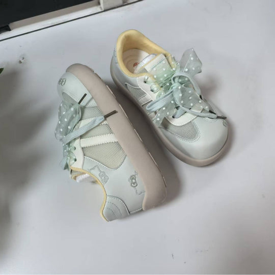 Damen Sneakers mit verspielten Details und atmungsaktiver Mesh-Oberfläche EB