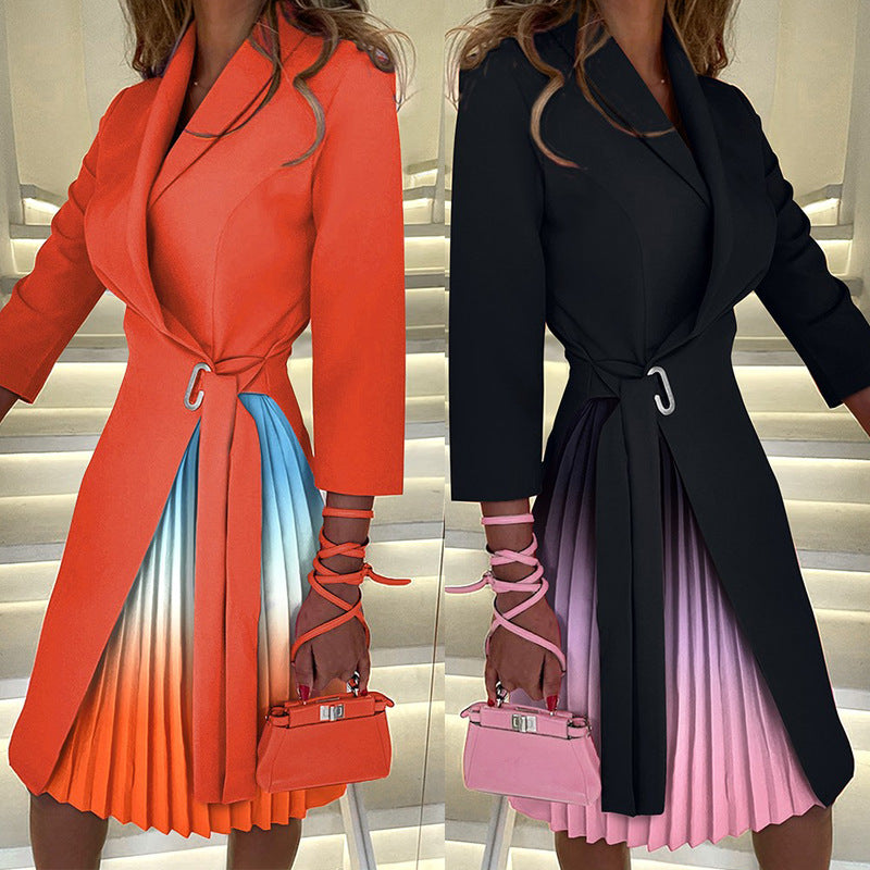 Damen Plissiertes Kleid mit Wickelgürtel und modernem Kontrast EB