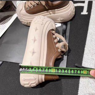 Damen Trendige Plateau-Sneaker mit einzigartigem Sohlendesign und robustem Obermaterial EB