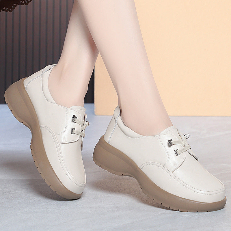 Damen Bequeme und stilvolle Sneaker mit ortopädischem Fußbett EB