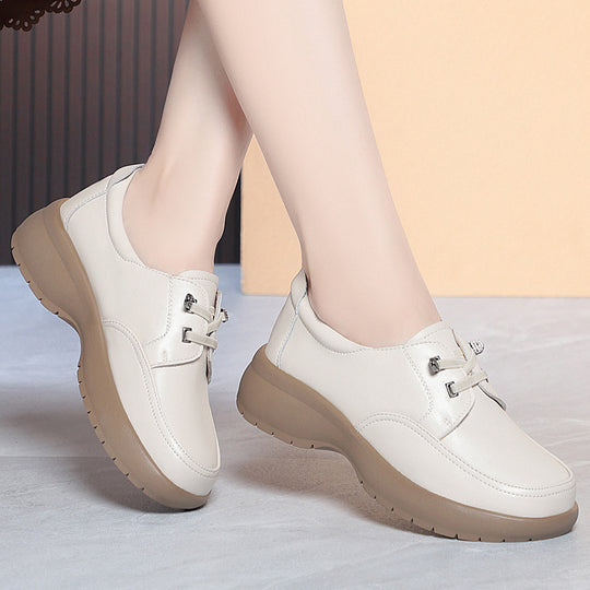 Damen Bequeme und stilvolle Sneaker mit ortopädischem Fußbett EB