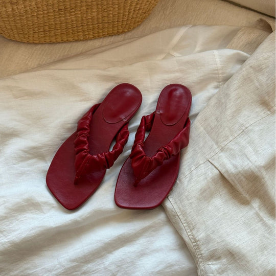 Damen Elegante Flip-Flops mit rüschendetails aus hochwertigem Leder EB